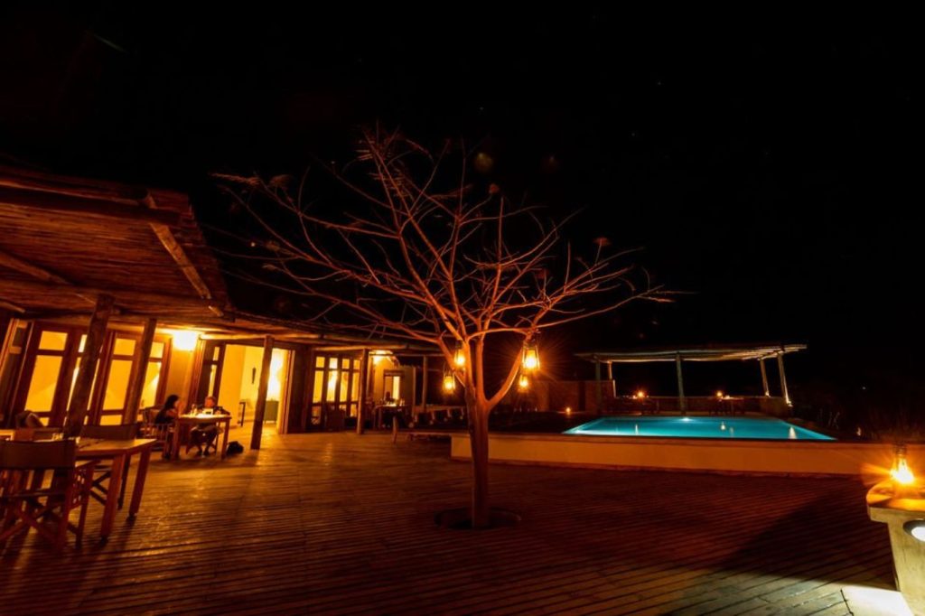 restauración nocturna de Manyara's Secret