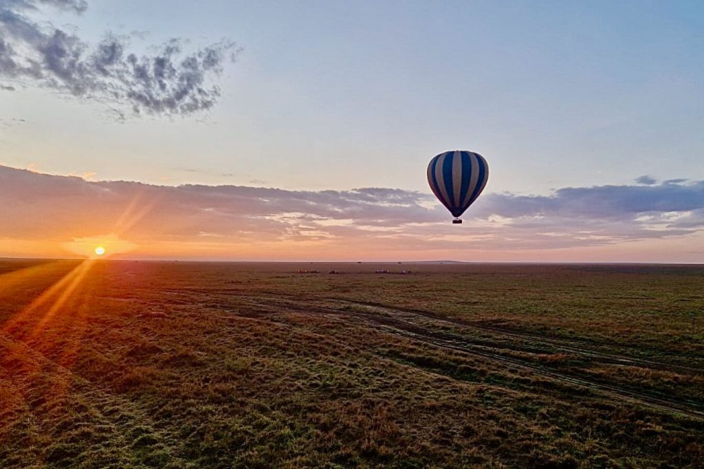 Serengeti, Tanzania, globo aerostático, Robanda Tented Camp